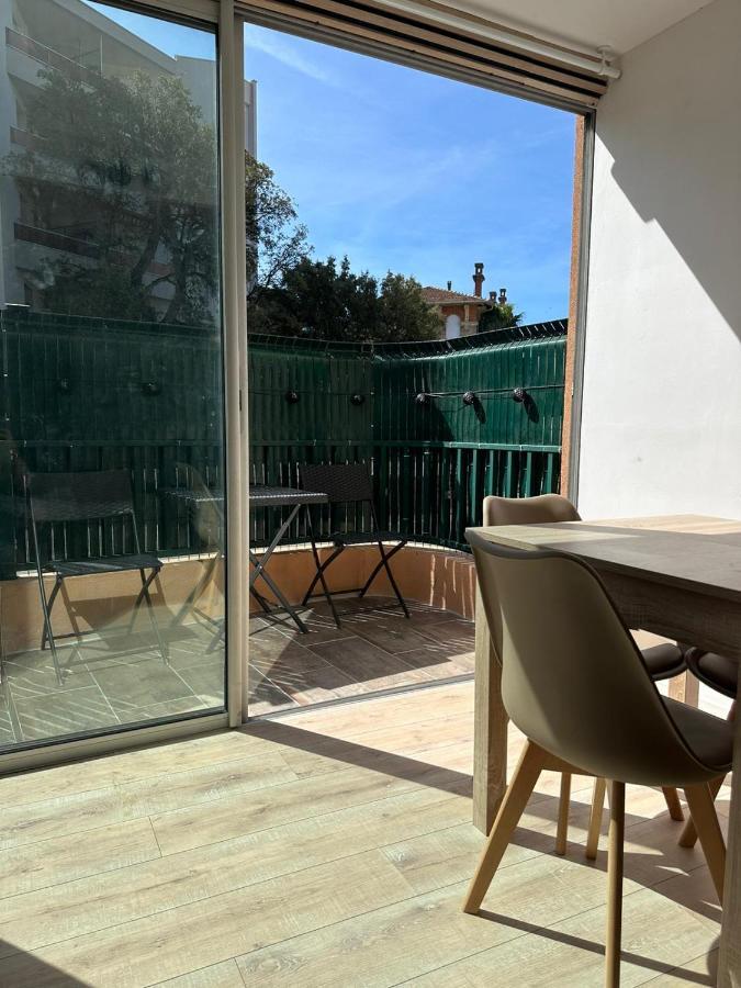 קבלייר-סור-מר Charmant Studio Neuf 150M Plage Sur Avenue Principale Climatise Et Parking מראה חיצוני תמונה