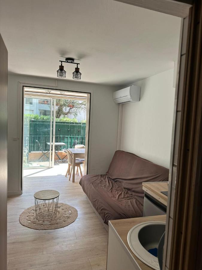 קבלייר-סור-מר Charmant Studio Neuf 150M Plage Sur Avenue Principale Climatise Et Parking מראה חיצוני תמונה